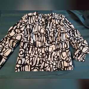 Womens Size 6P Black/white Suit Jacket